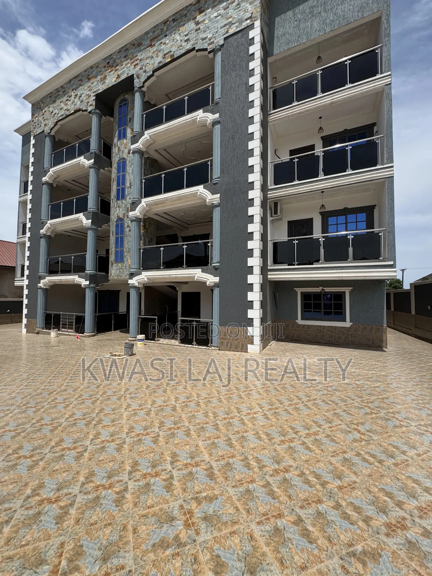 2bdrm Apartment in Inside New Bortianor, Weija for rent