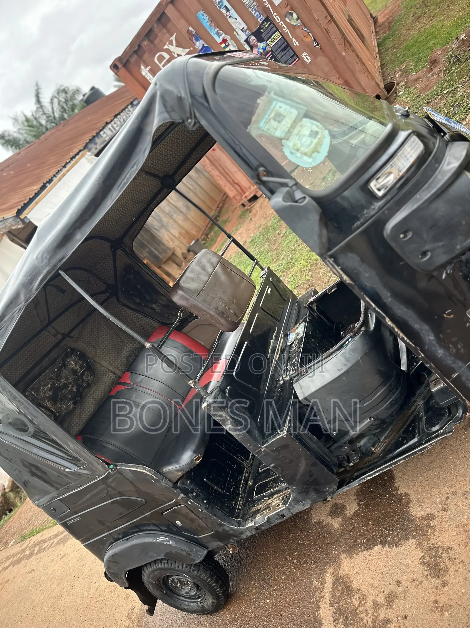 Bajaj RE 2024 Black