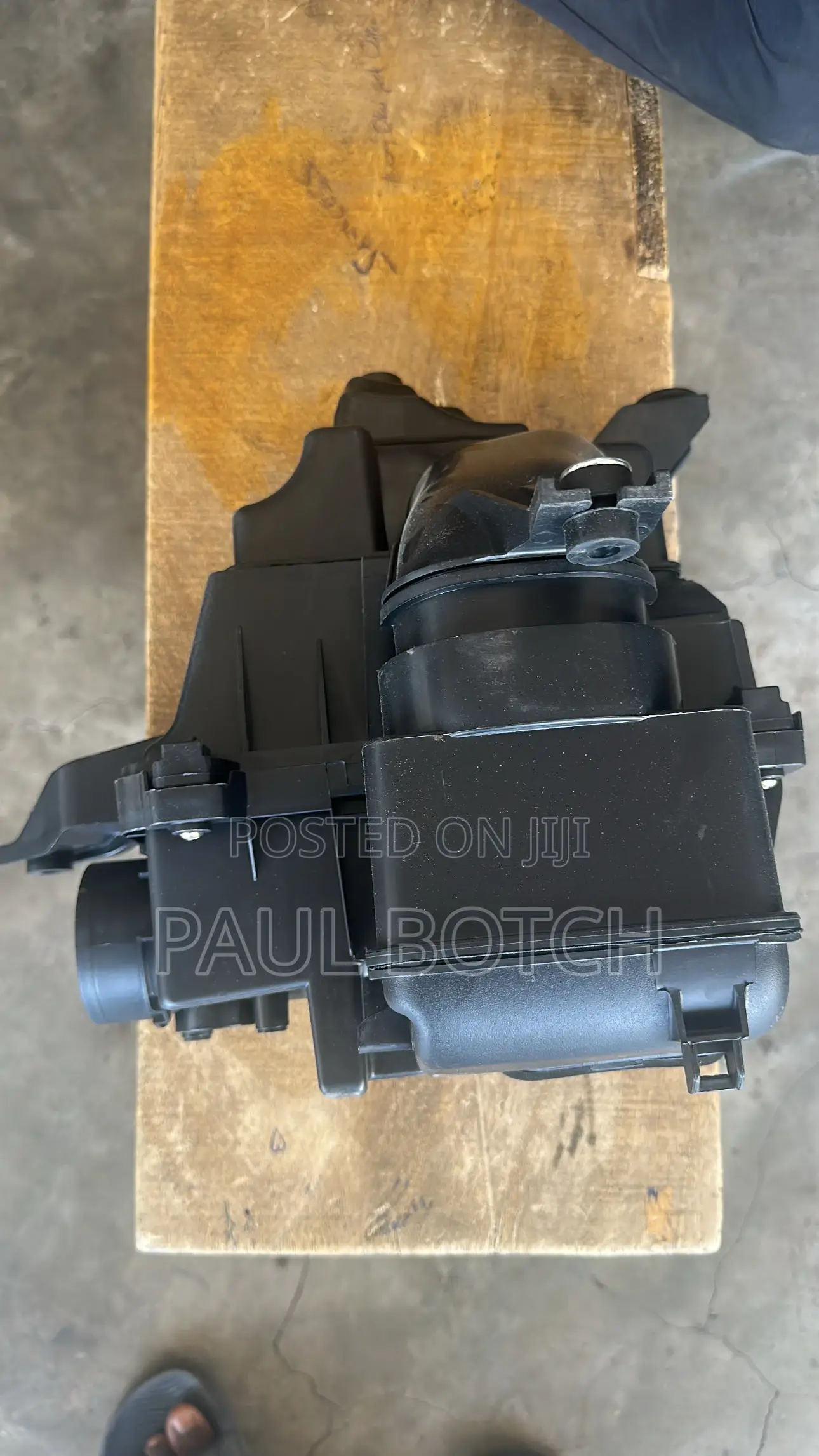 Honda Cr-V.5) Engine Air Cleaner Filter Box