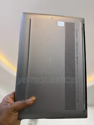 Laptop Dell Precision 5560 16GB Intel Core i7 SSD 512GB