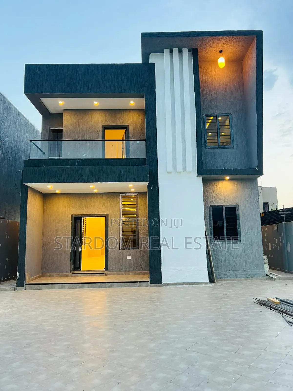 4bdrm Duplex in East Legon Hills, Boundary Road Area for sale