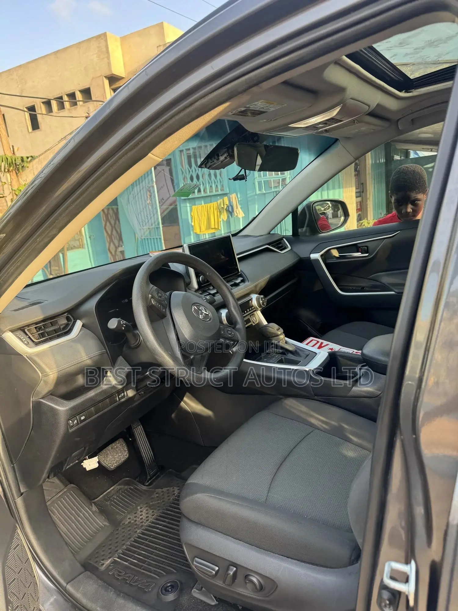 Toyota RAV4 XLE AWD 2024 Gray