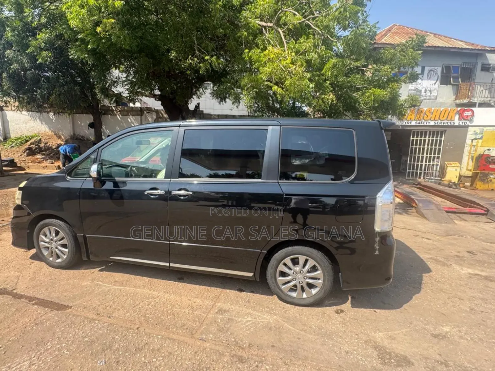 Toyota Voxy 2013 Gray