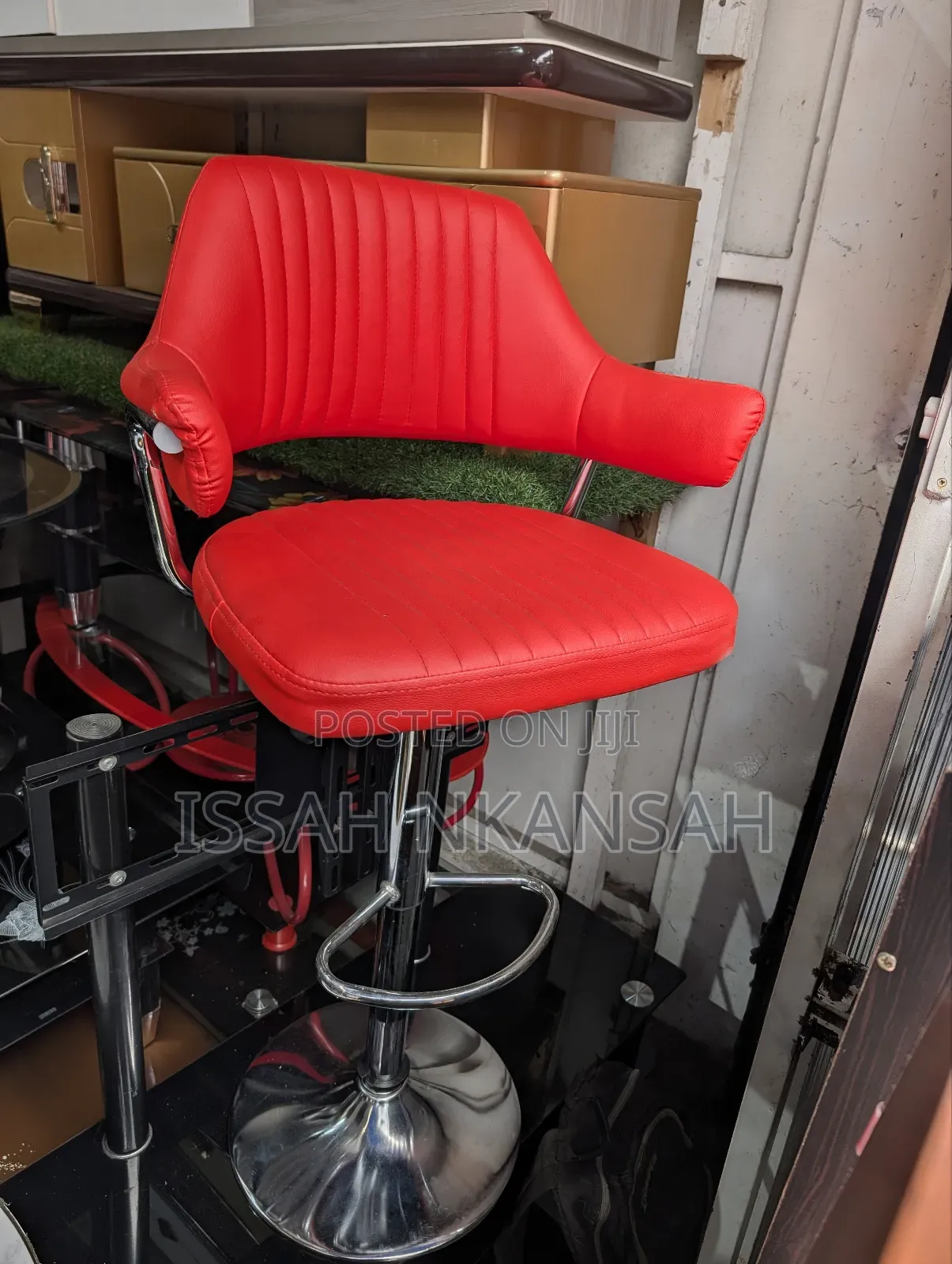 Red Saloon Adjustable Chair