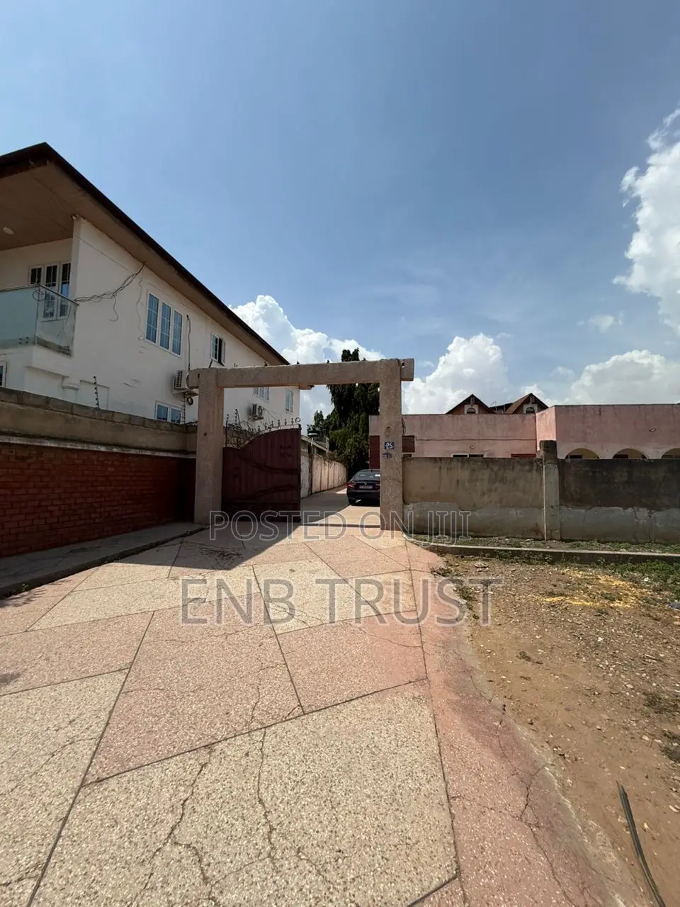 7bdrm House in Achimota, Mile 7 for sale