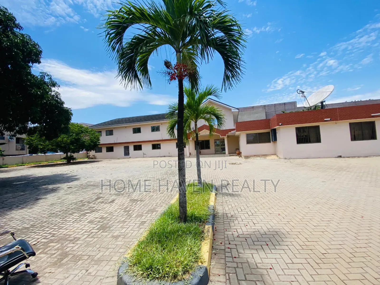 42 Office Rooms Space for Rent at Airport Residentials