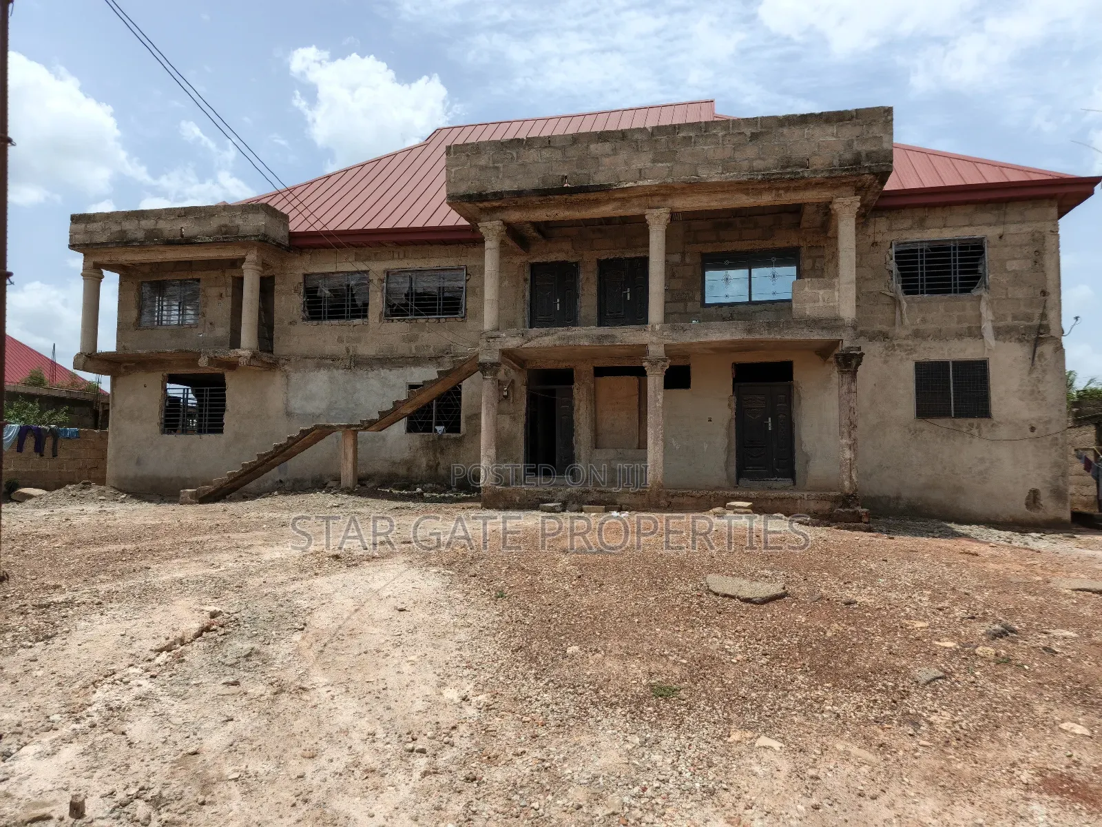 13bdrm House in Buoho Sasa, Kumasi Metropolitan for sale