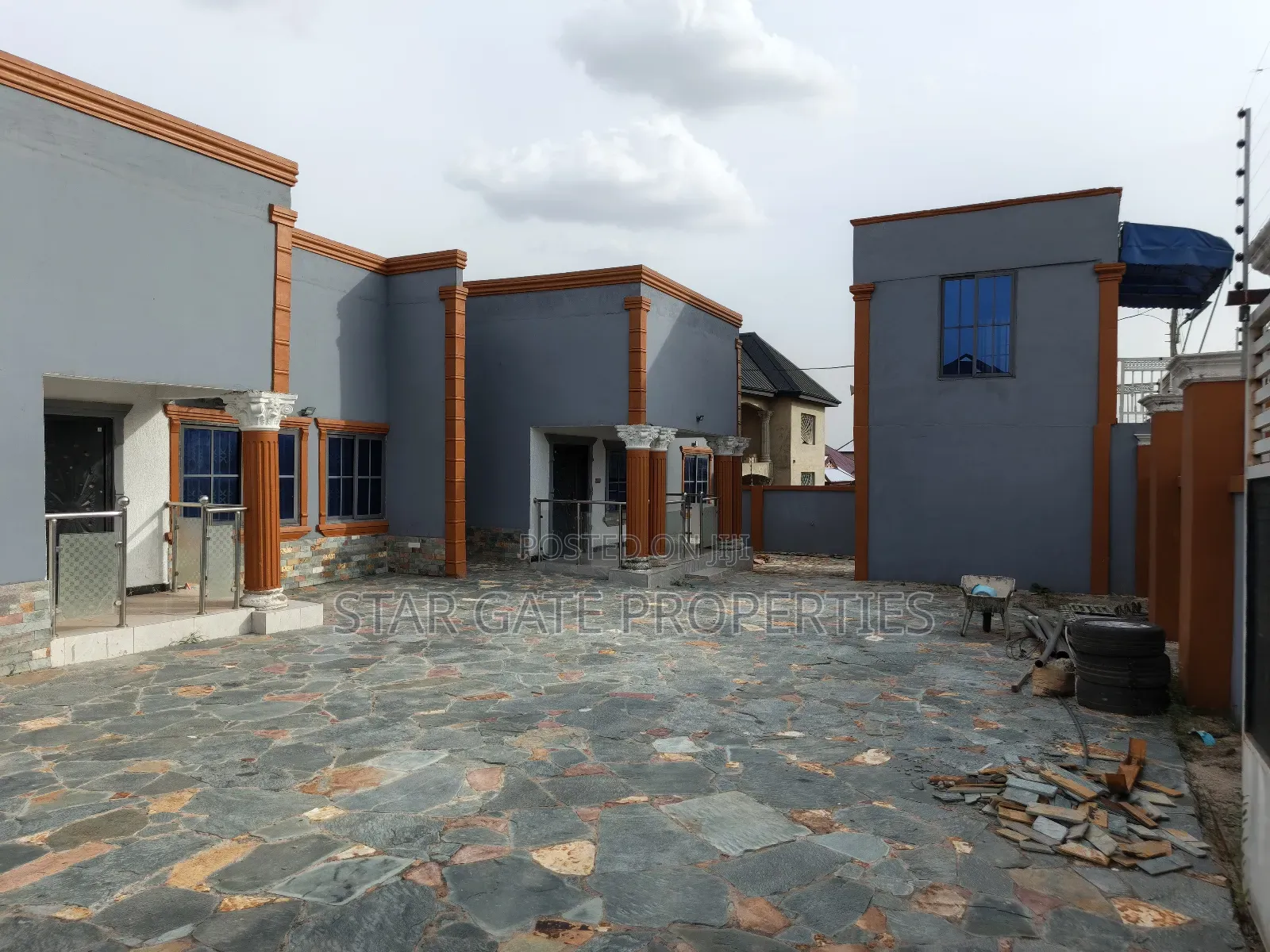 7bdrm House in Atimatim Maase, Kumasi Metropolitan for sale