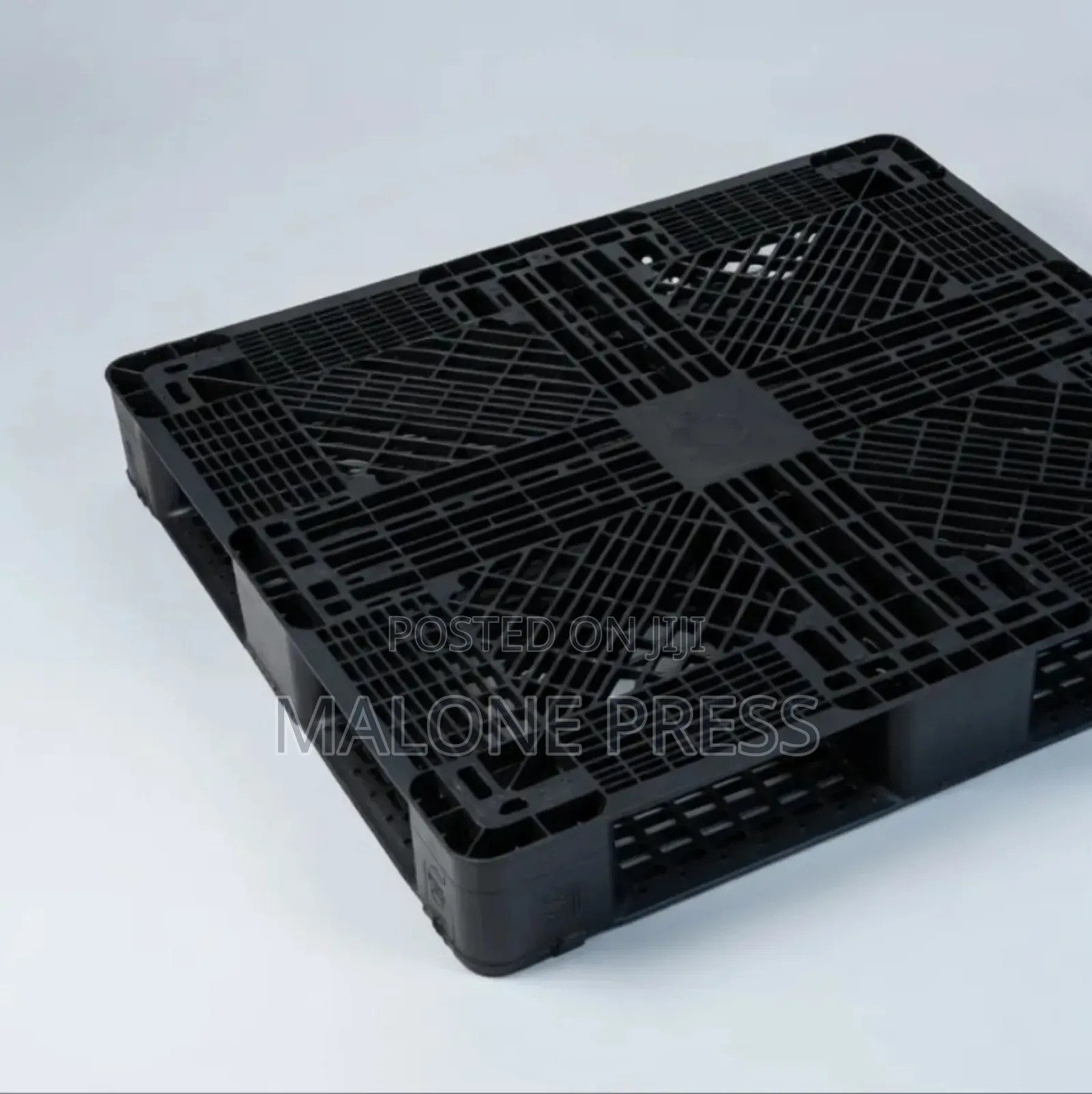 Pallets. Rubber / Plastic Available In ( Sizes / Types / Quantities)