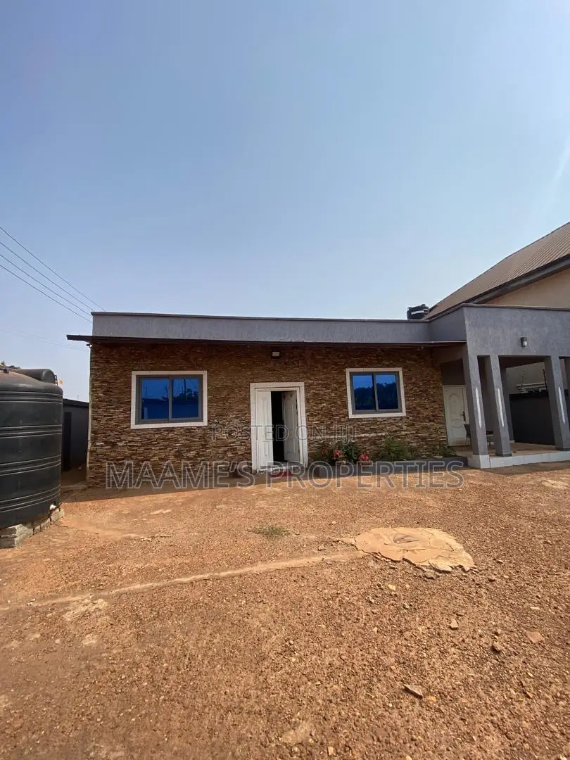 3bdrm House in Adenta for sale
