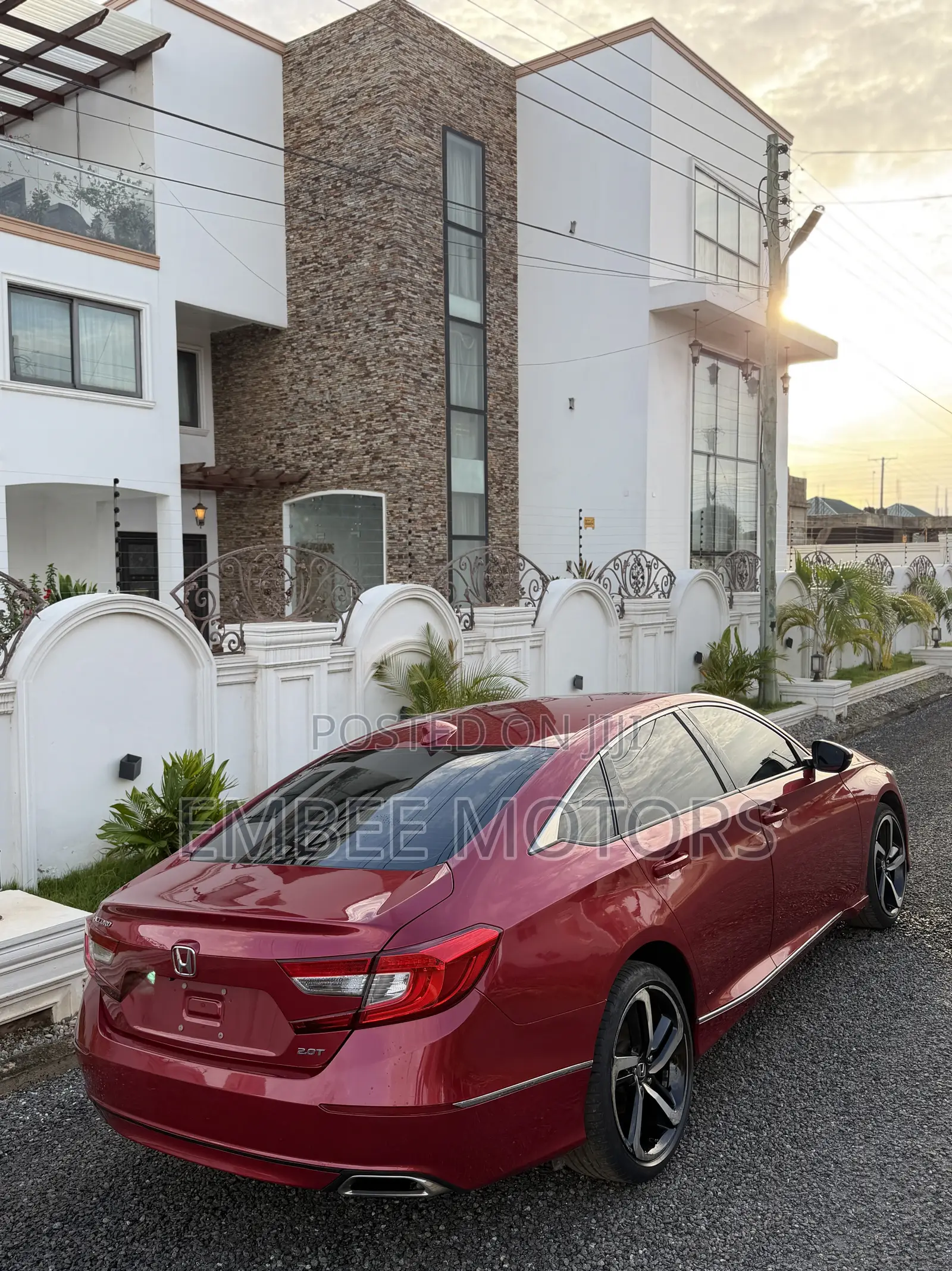 Honda Accord EX-L (2.0L 4cyl Turbo 10A) 2019 Red