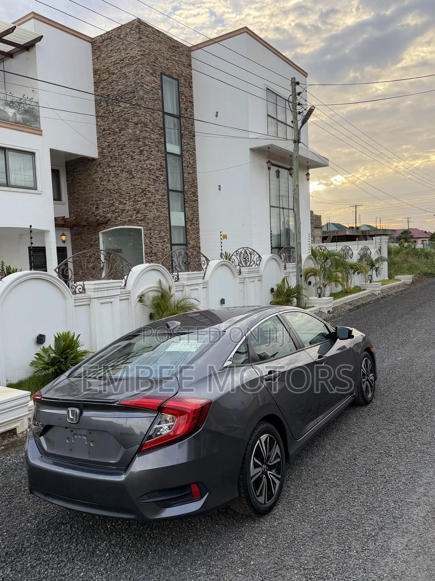 Honda Civic EX-L 4dr Sedan (1.5L 4cyl) 2017 Gray