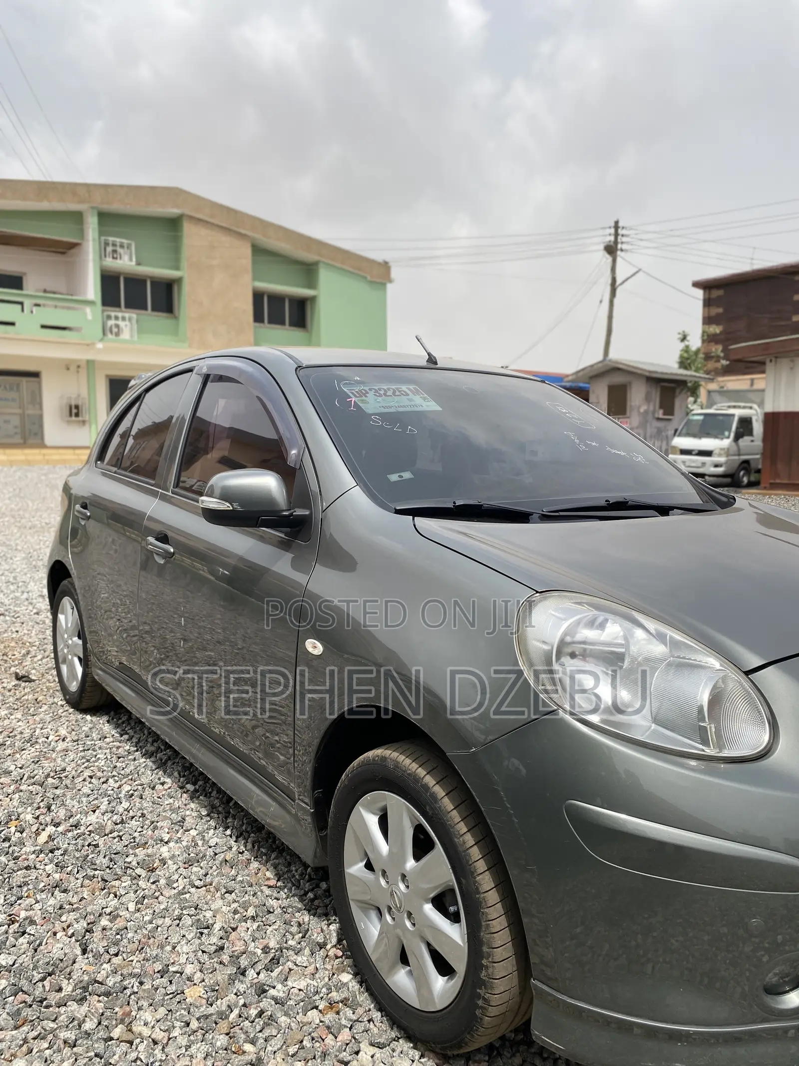 Nissan March 1.2 AWD 2012 Green