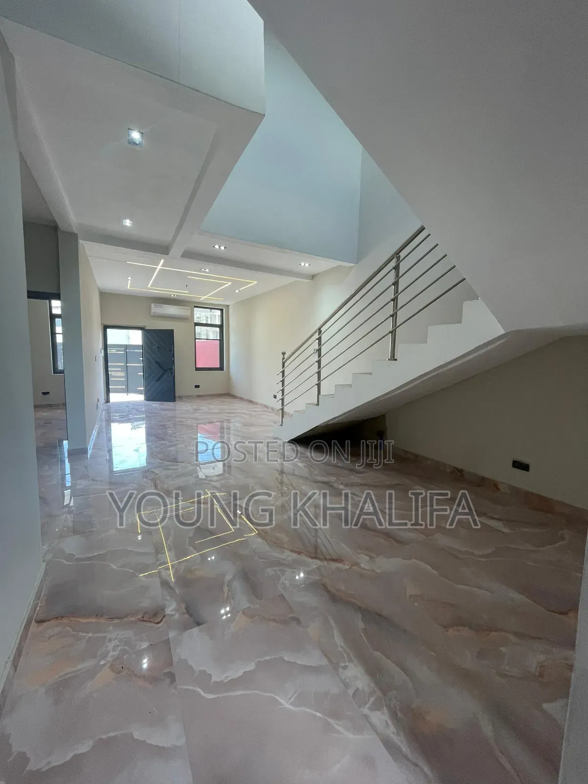 3bdrm Townhouse / Terrace in Teshie Bush Rood, Tseaddo for rent