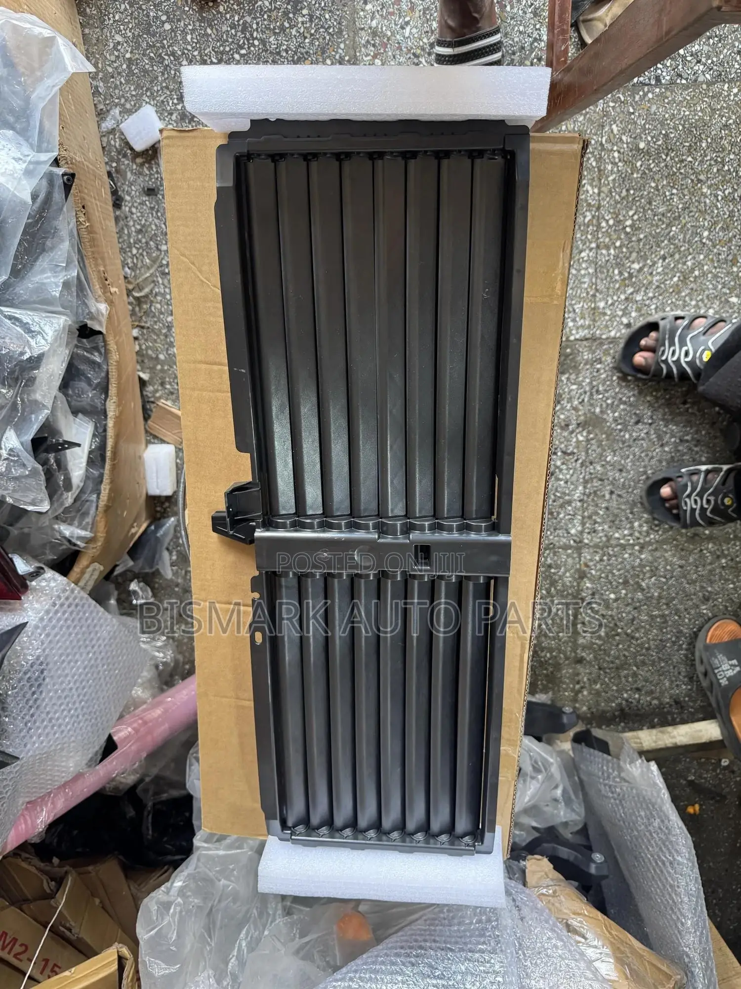 GMC Terrain 2018 2019 2020 2021 2022 Shutter Grill
