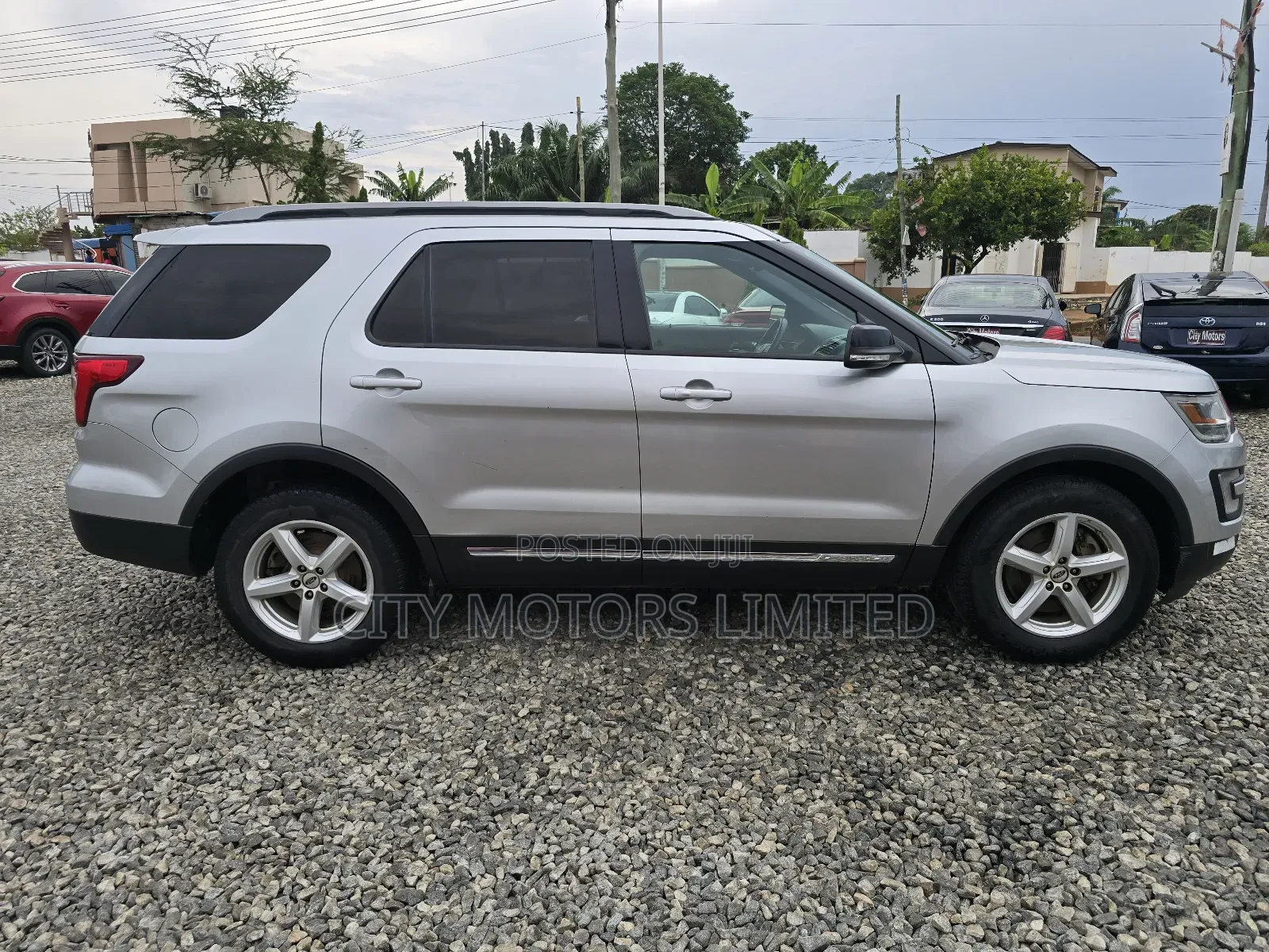Ford Explorer XLT 4dr FWD (2.3L 4cyl 6A) 2017 Silver