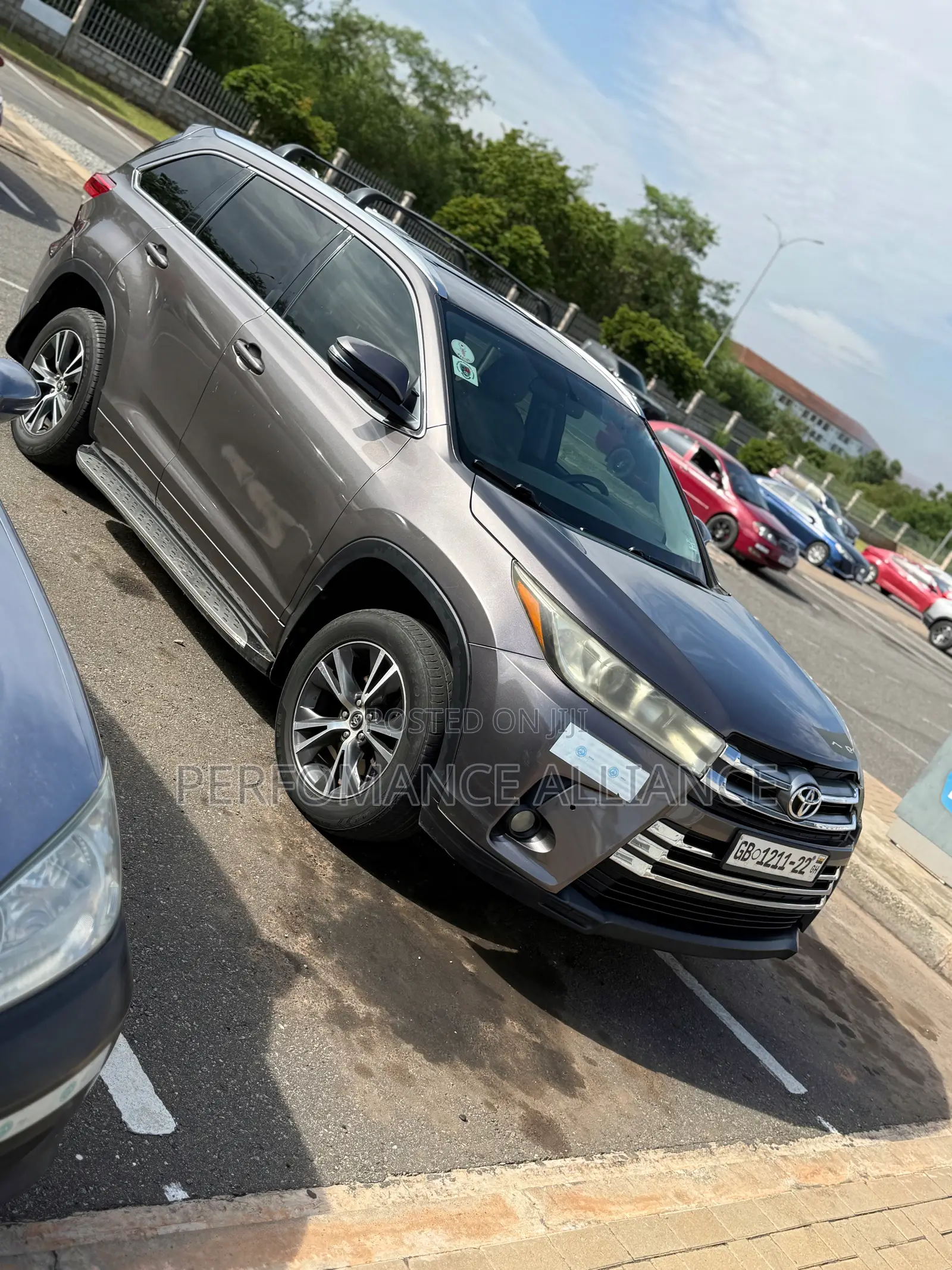 Toyota Highlander XLE V6 4x4 (3.5L 6cyl 6A) 2016 Gray