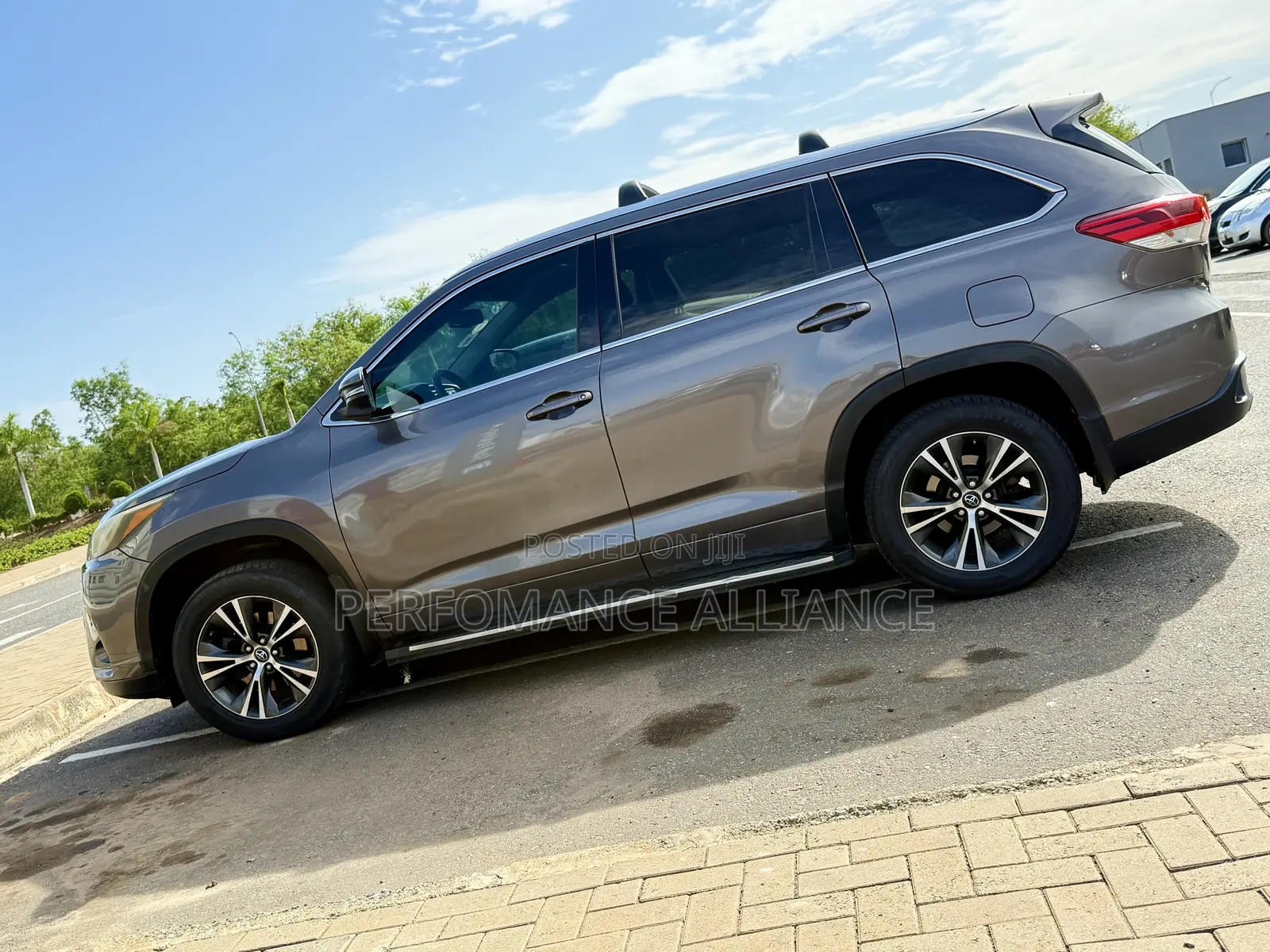 Toyota Highlander XLE V6 4x4 (3.5L 6cyl 6A) 2016 Gray