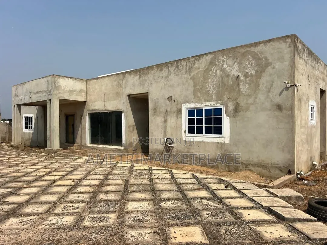 6bdrm House in Sege for sale