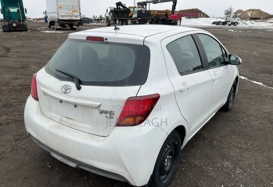 Toyota Yaris LE Hatchback 5dr 2016 Off white