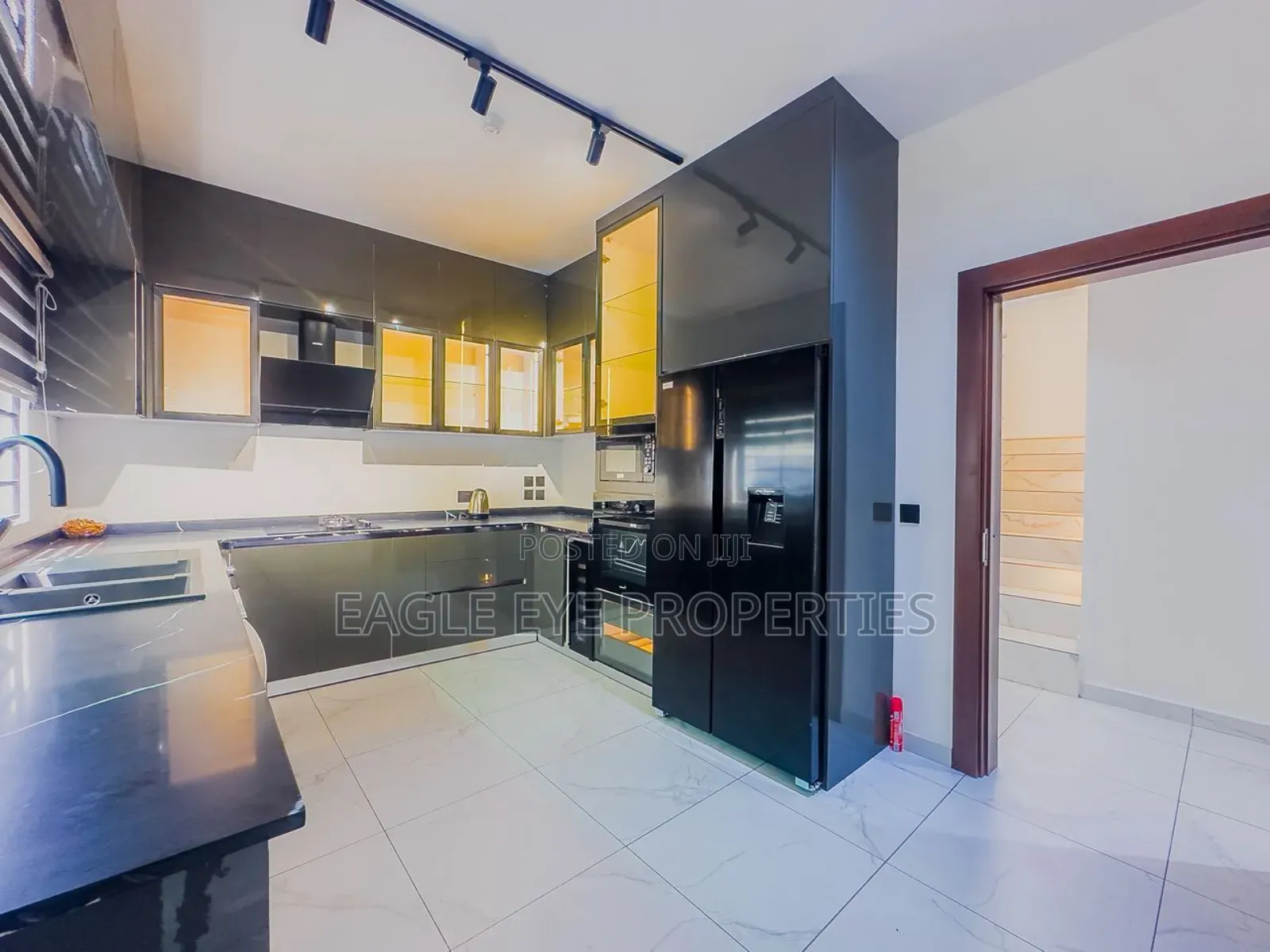 Furnished 3bdrm House in Boundary Road Area for sale