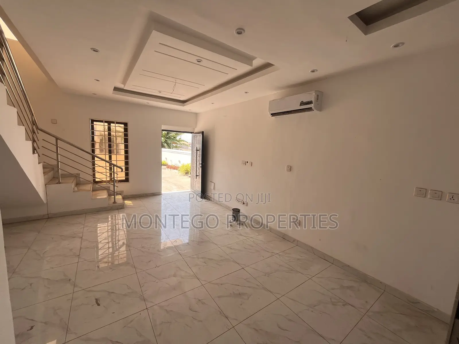 2bdrm Townhouse / Terrace in Adjiringanor, School Junction for rent
