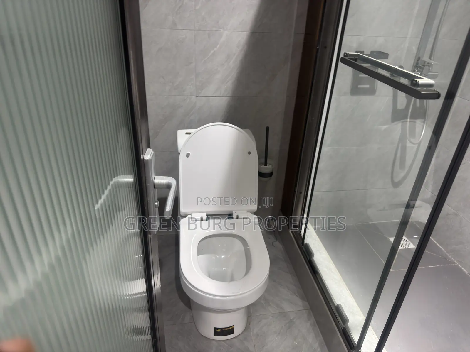 2bdrm Apartment in Green, Madina for rent