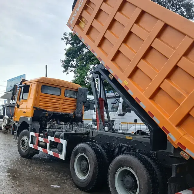 Band New Shacman Trucks