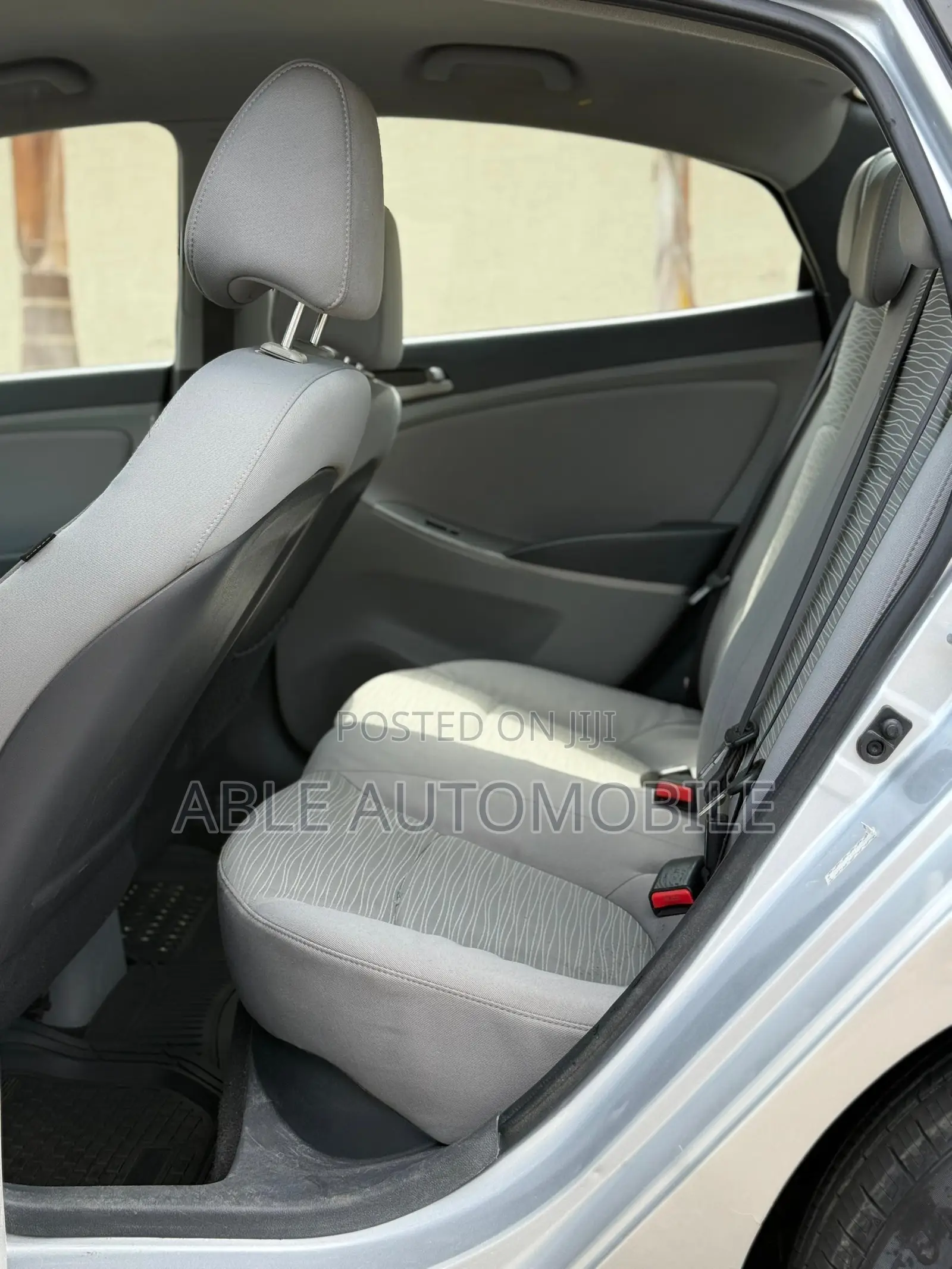 Hyundai Accent SE Sedan 2016 Silver