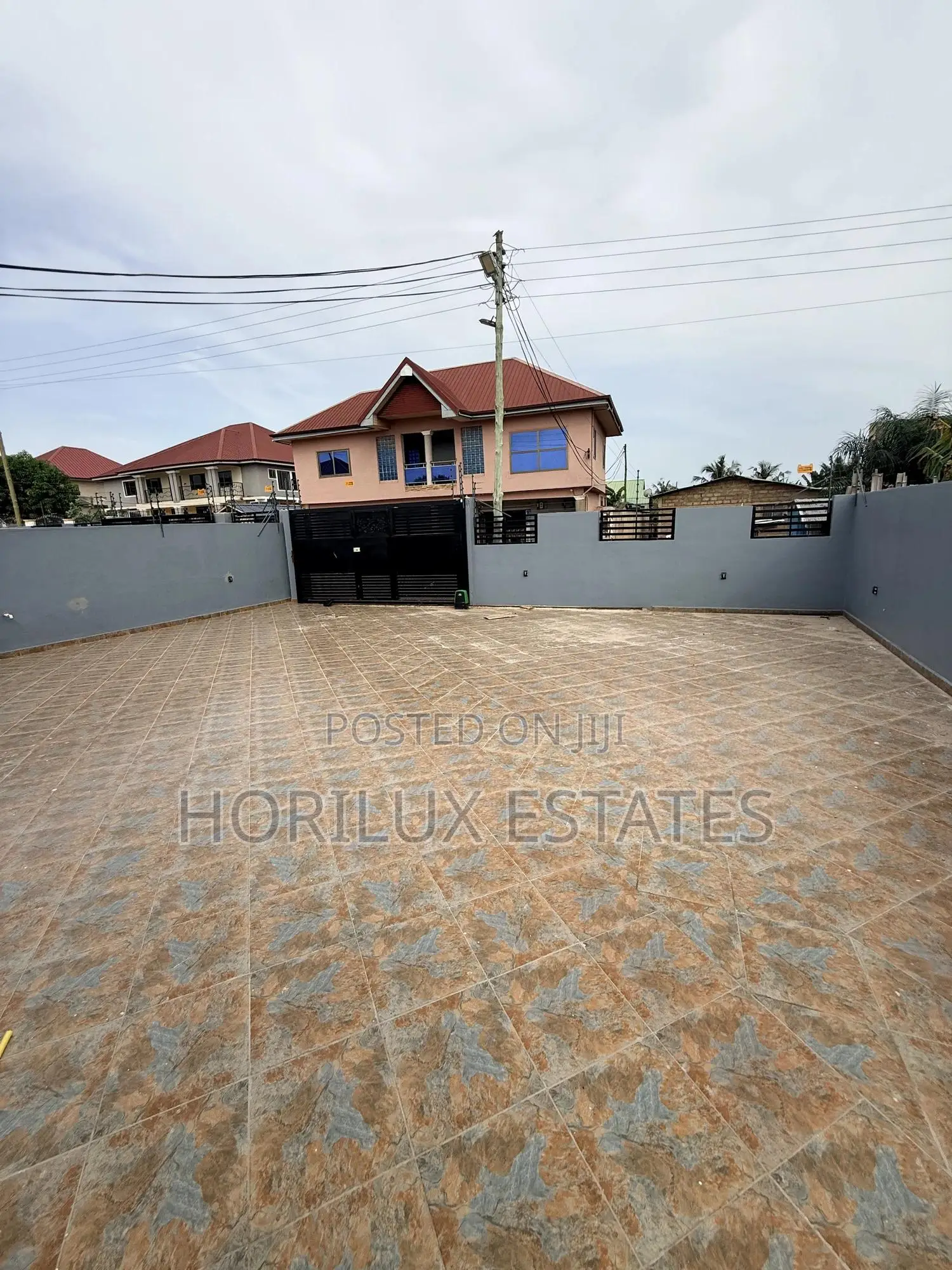 3bdrm Bungalow in Ablekuma Odumase for sale