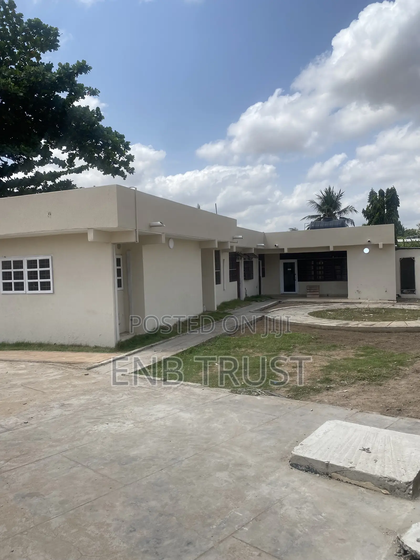 12 Bedrooms Office for Rent at Dome Market Road