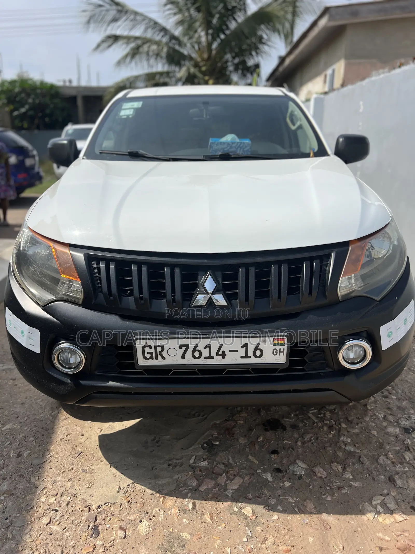 Mitsubishi L200 2016 White