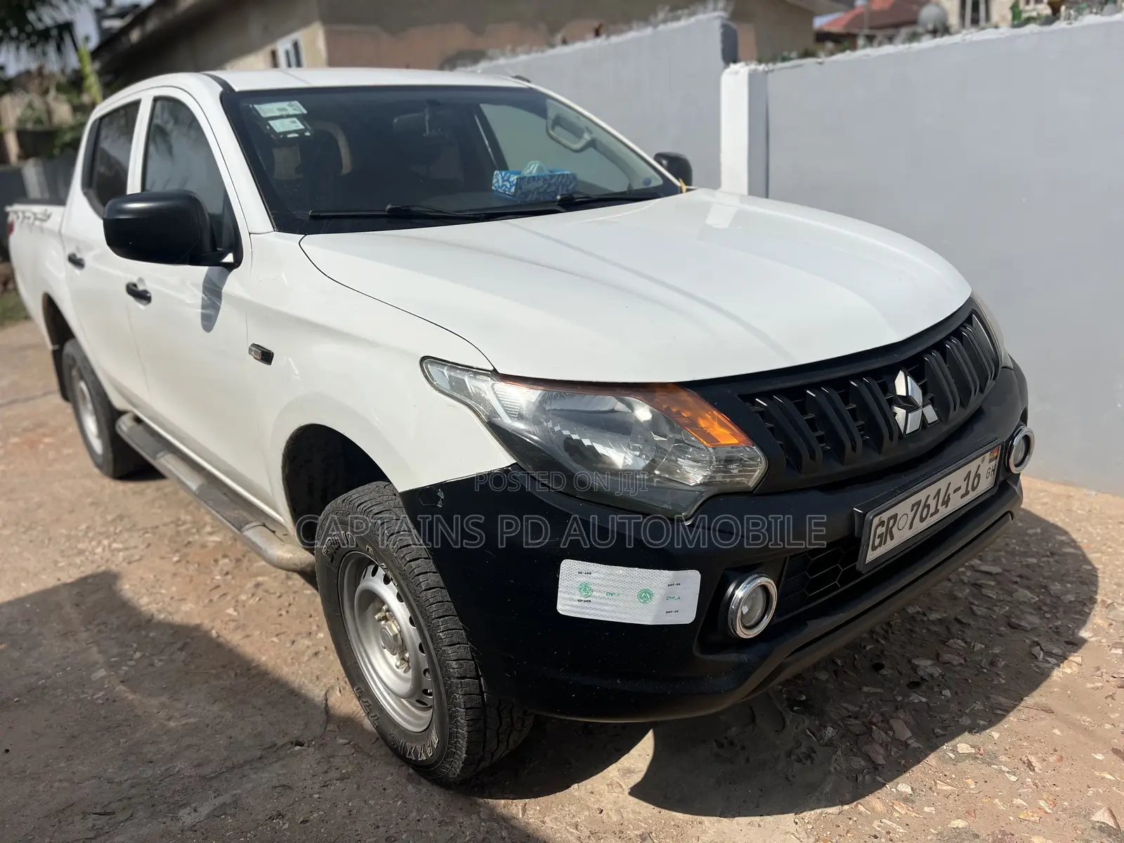 Mitsubishi L200 2016 White