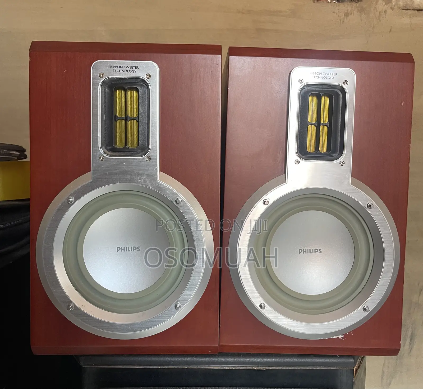 Philips Bookshelf Speakers