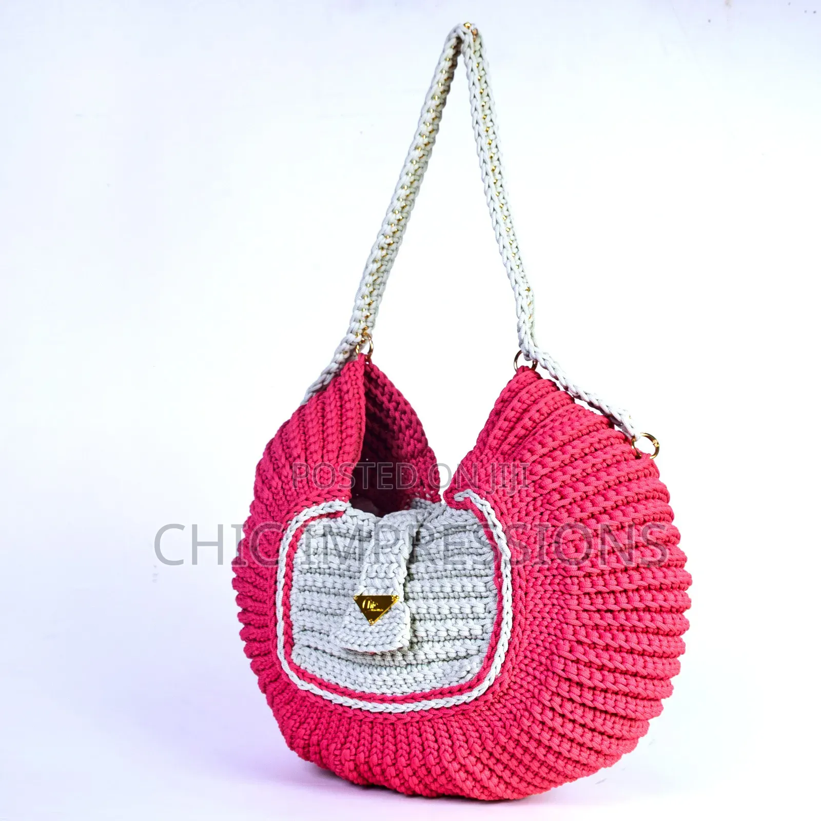 Curved Elegance Crochet Bag
