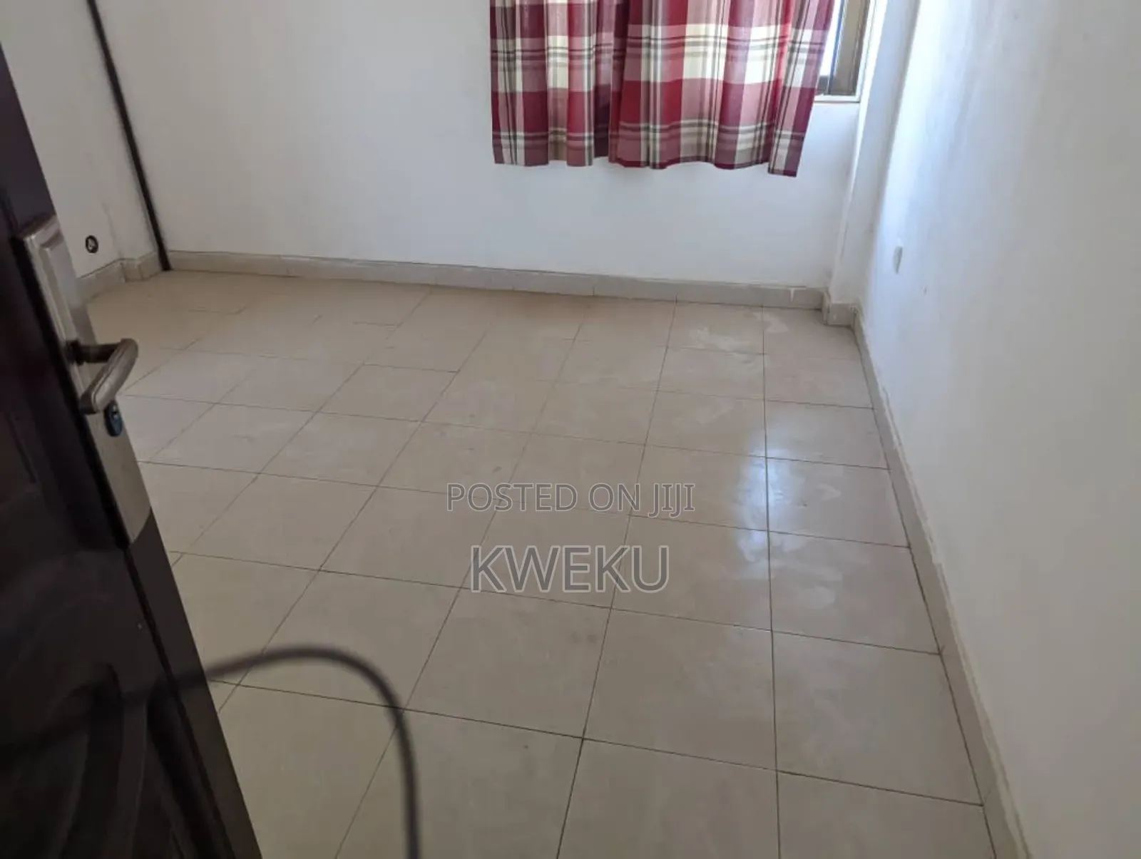 1bdrm Apartment in Estate Agency, Baatsona Total for rent