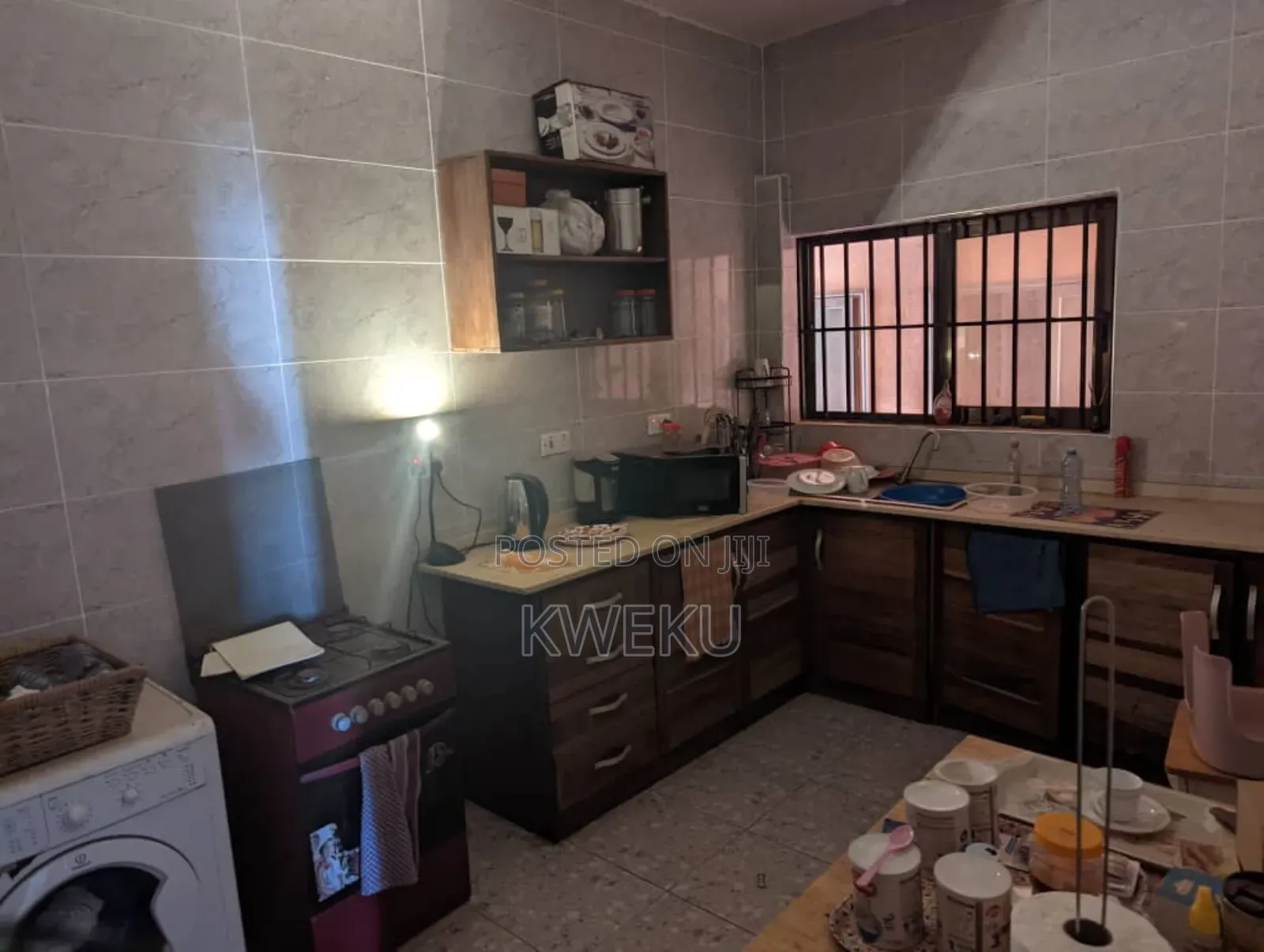 1bdrm Apartment in Estate Agency, Baatsona Total for rent