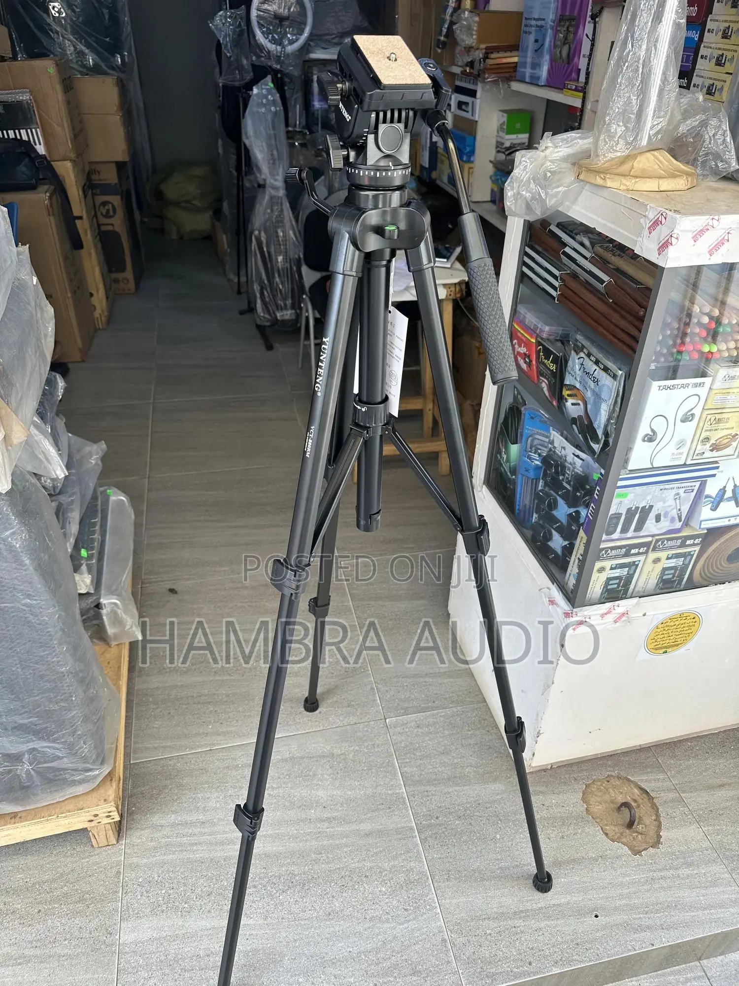 Yunteng VCT 880 Professional Camera Tripod