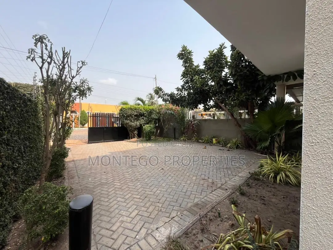 3bdrm House in East Legon, American House for rent
