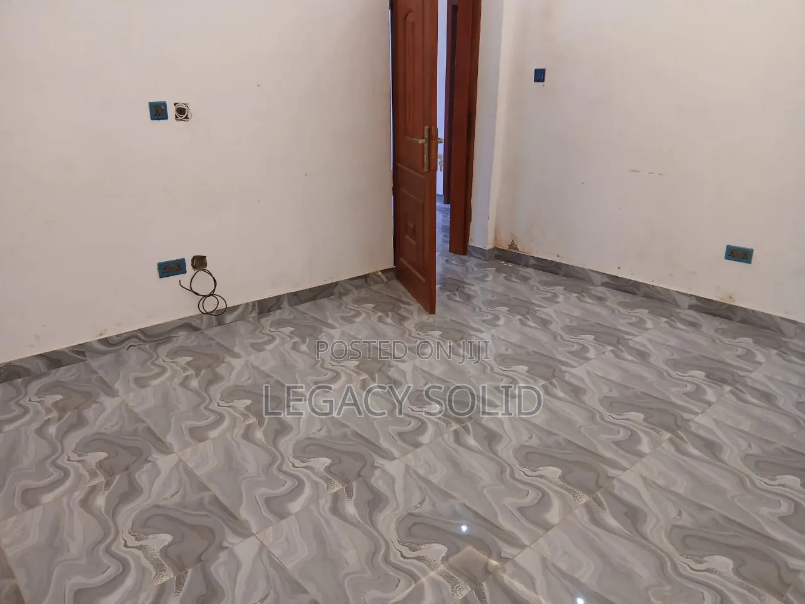 2bdrm Apartment in Legacy Solid Real, New Town for rent