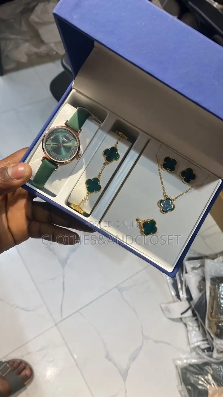 Ladies Jewelry Set