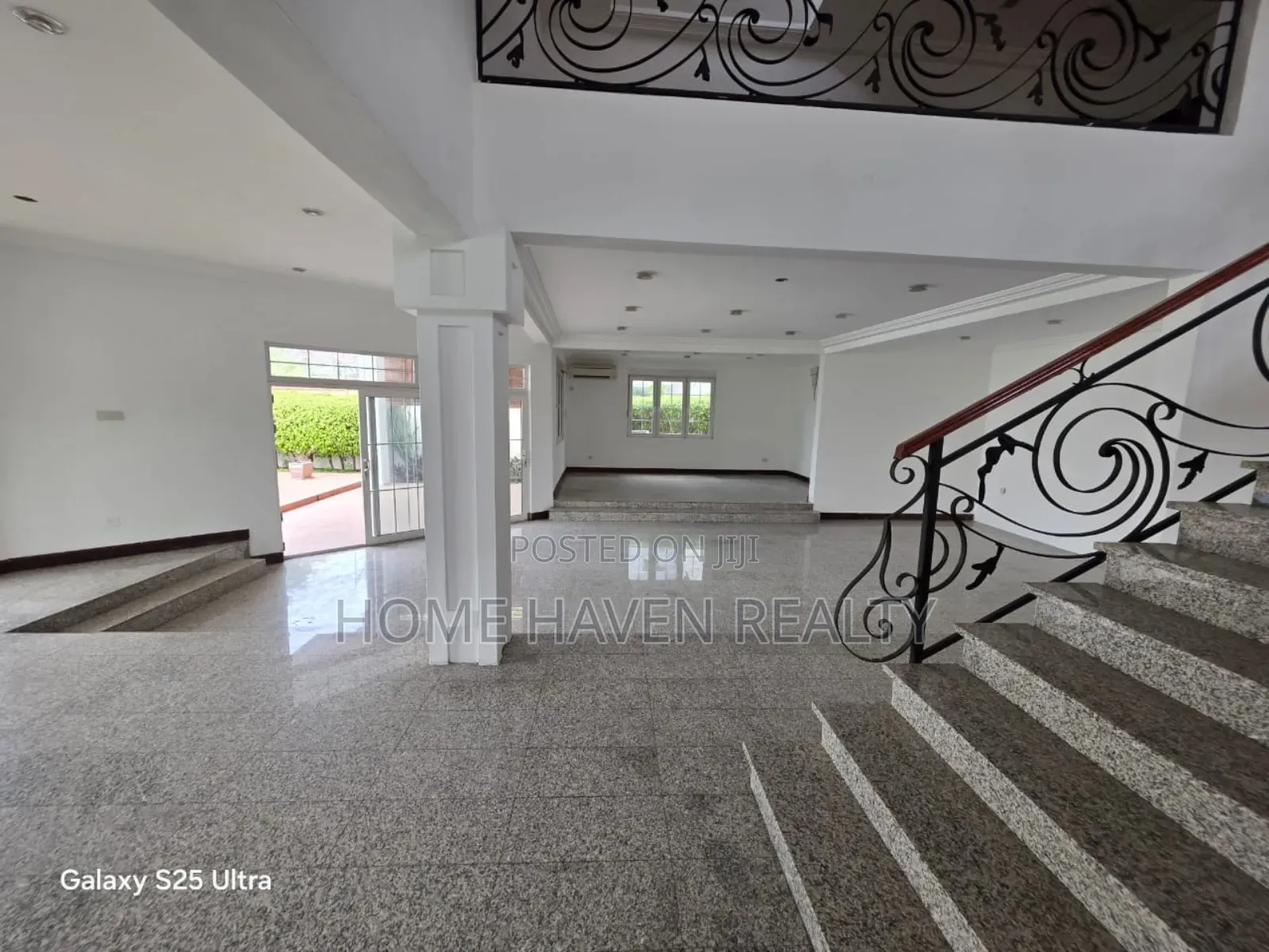 5bdrm House in East Legon, American House for rent