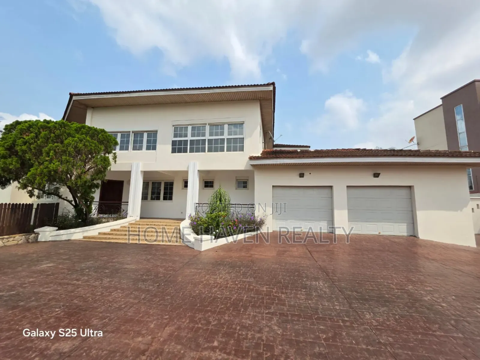 5bdrm House in East Legon, American House for rent