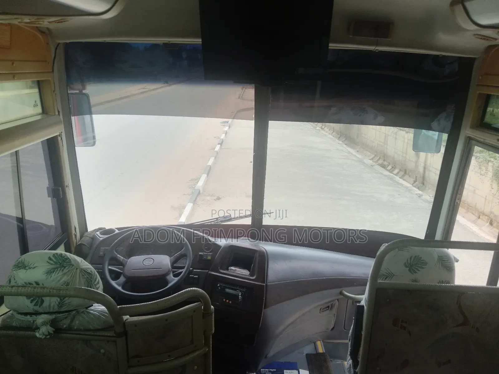 Bus 2010 Red