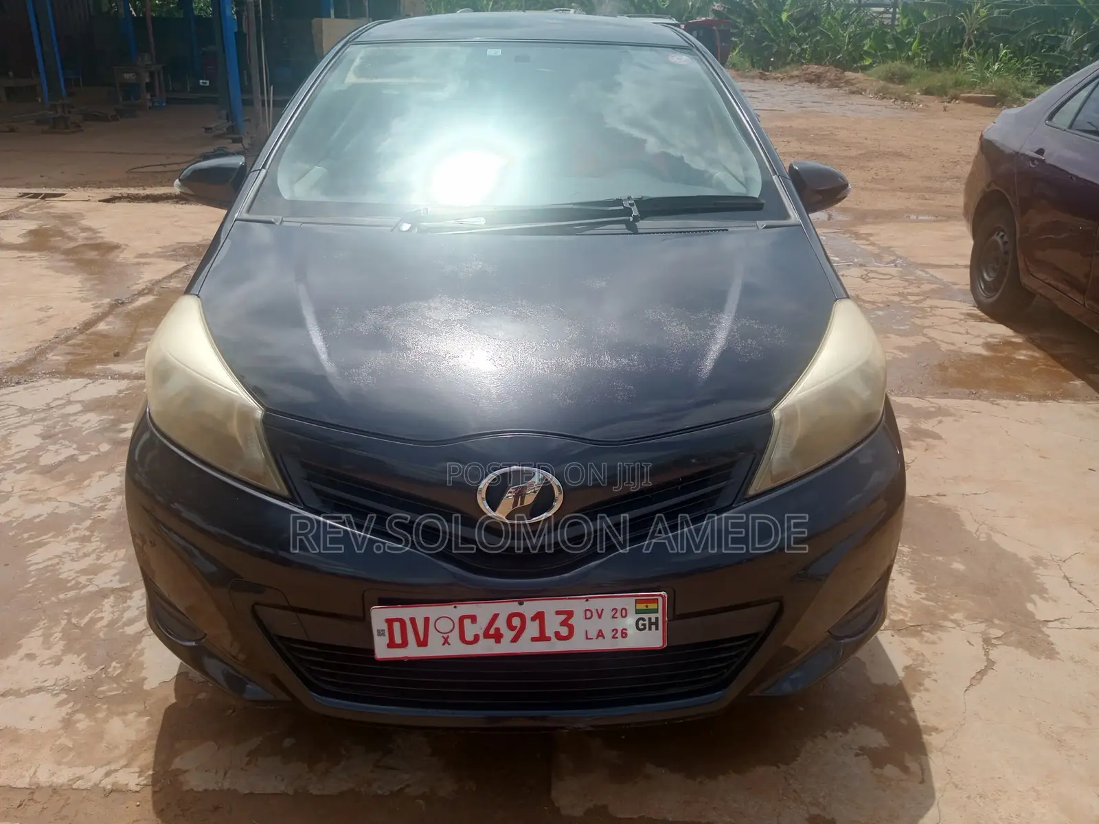 Toyota Vitz 1.0 FWD 5dr 2013 Black