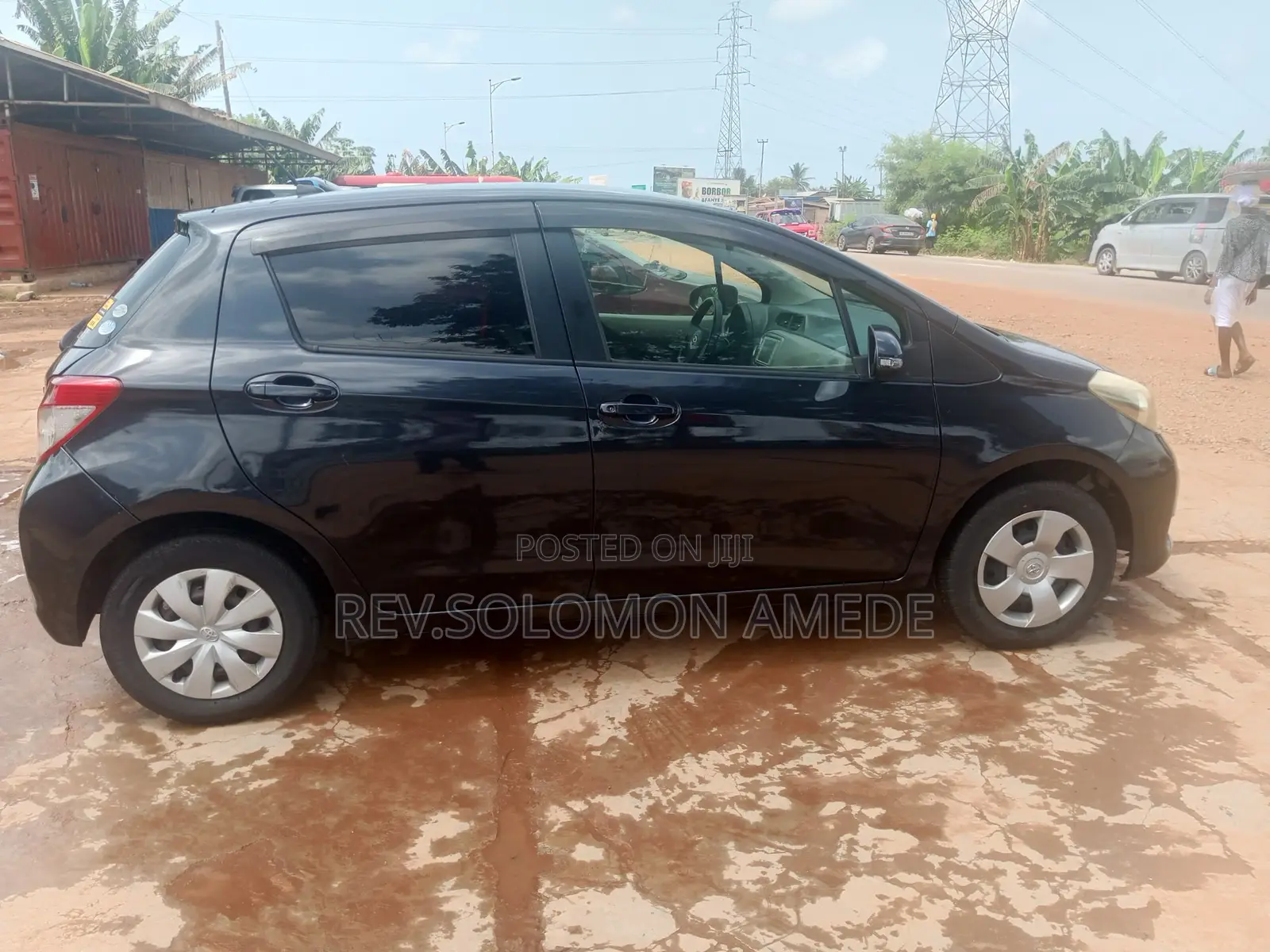 Toyota Vitz 1.0 FWD 5dr 2013 Black