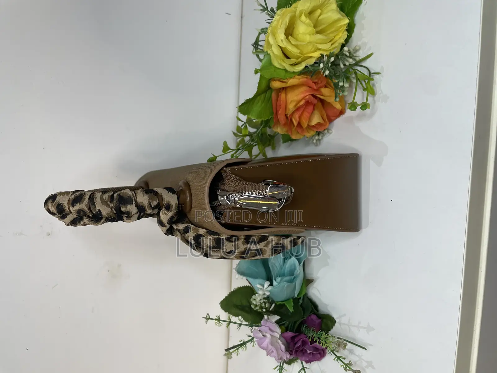 Hand Bags for Ladies