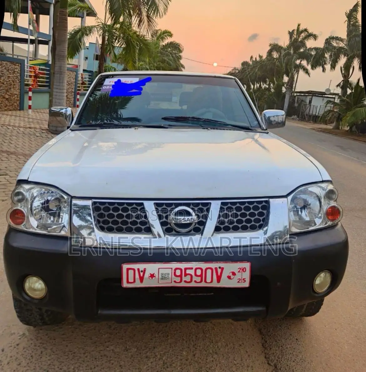 Nissan Hardbody 2015 White