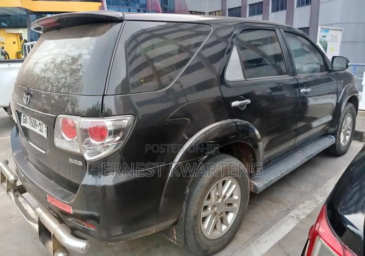 Toyota Fortuner 2012 Black