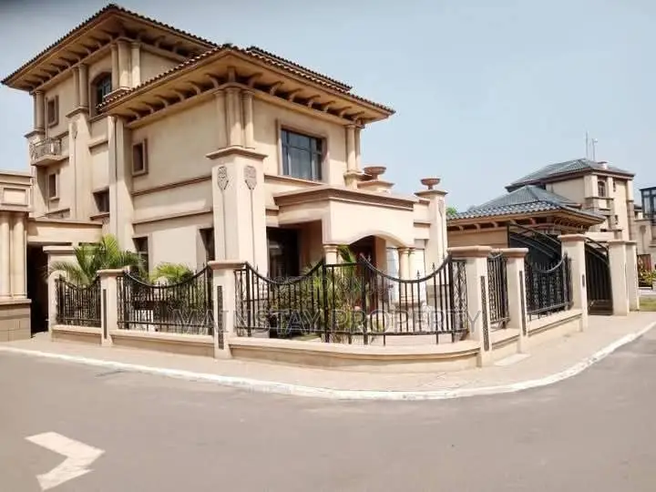 5bdrm House in Mainstay Estates, East Legon for sale